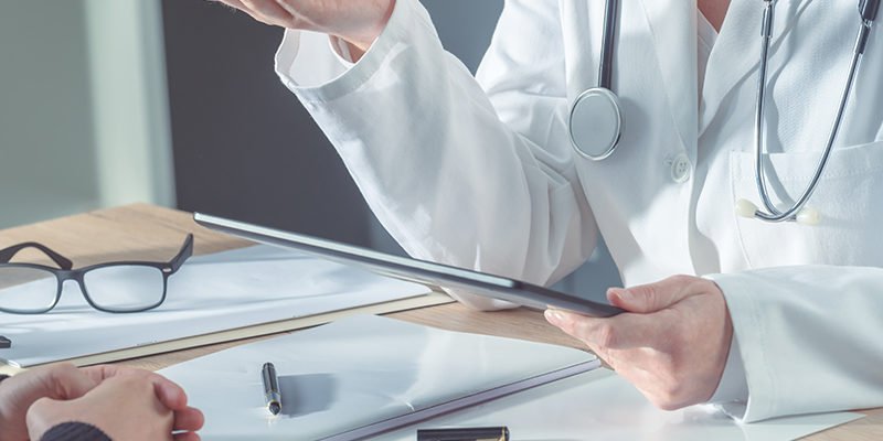 doctor-talking-to-patient