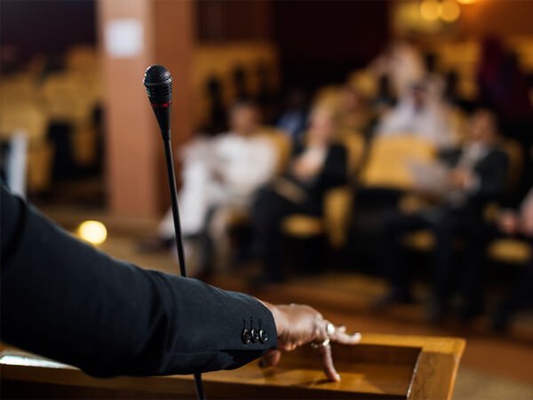 speaking-in-front-of-people